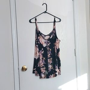 Torrid Floral Tank Top Size 2 🌸🌸🌺🌺